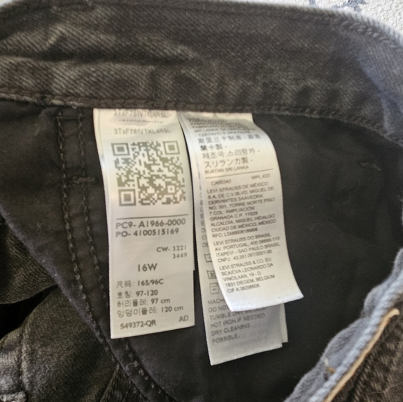 Levi's High Waisted Mom Shorts Size 16 - Picture 5 of 5